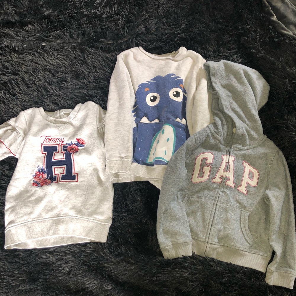 Bundle / Lot Girl’s 4T Sweaters and Shirts